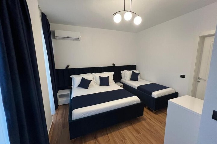 Room 16 of 69