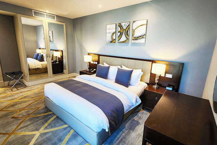 Room 15 of 109