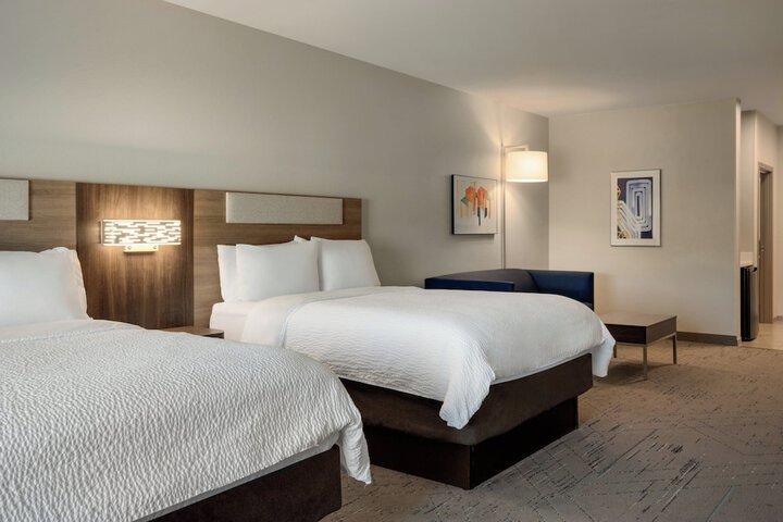 Suite King Size Bed (3 of 12)