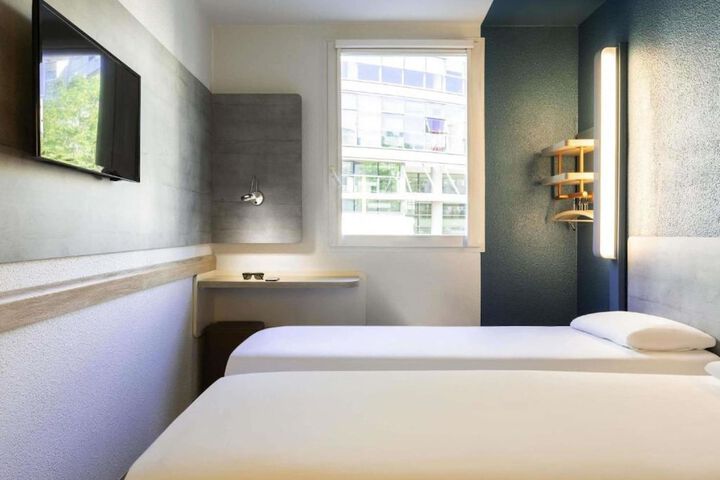 Room 20 of 38