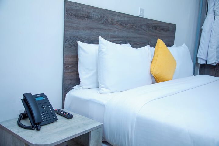 Room 12 of 34