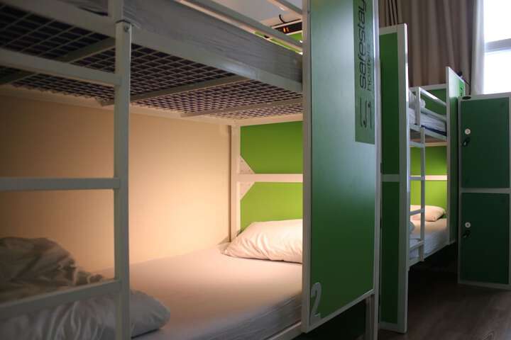 Room 37 of 76