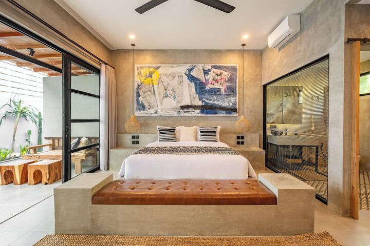 Room 2 of 86