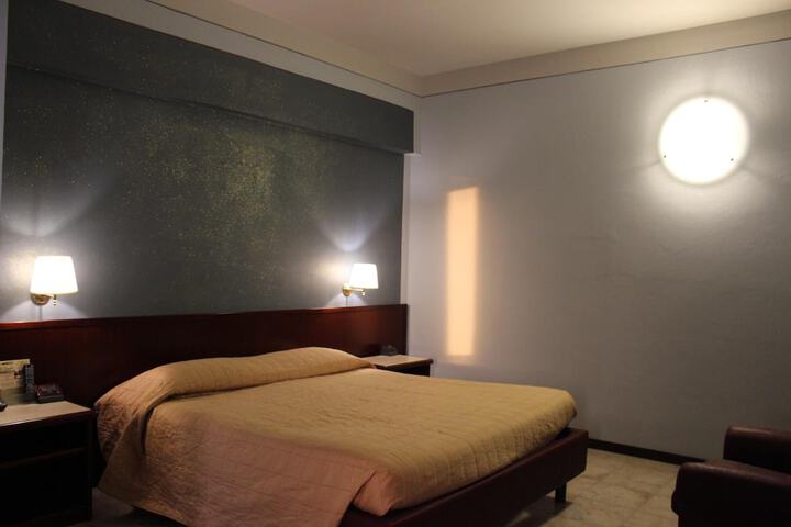 Room 27 of 58