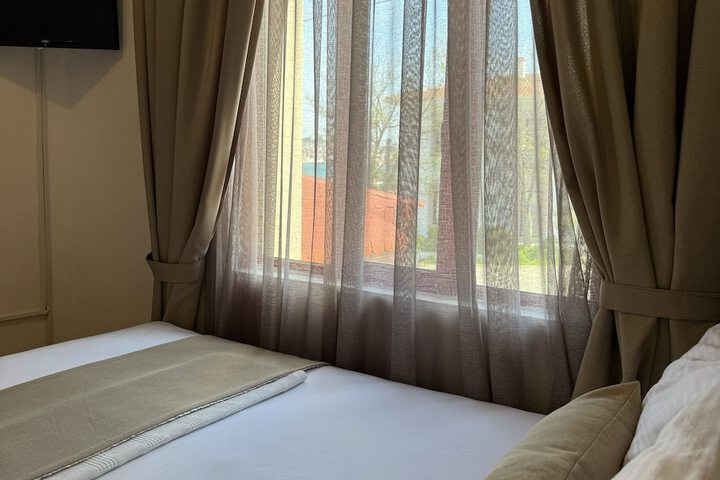 Room 5 of 39