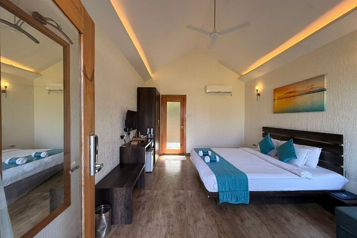 Room 27 of 60