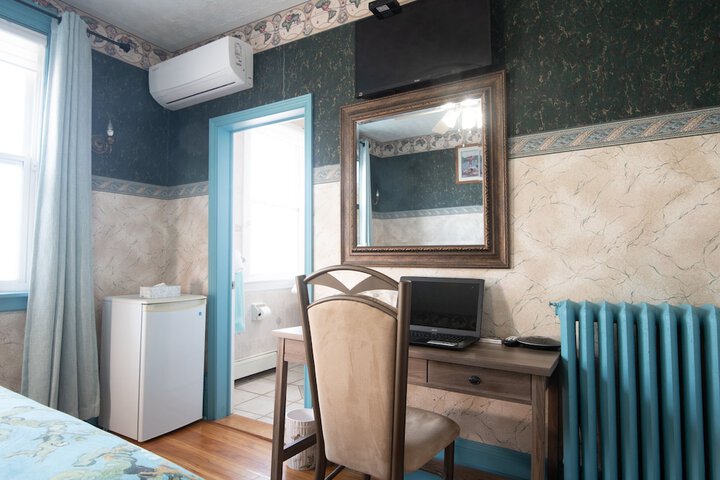 Room 37 of 71