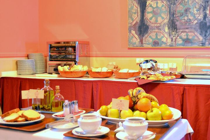 Breakfast/Coffee Service 41 of 72