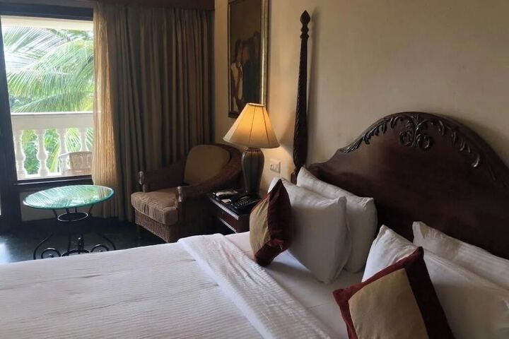Room 18 of 35