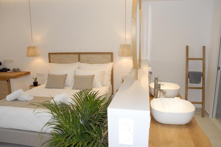 Room 28 of 58