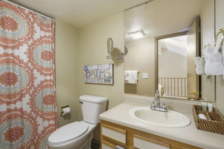 Room 8 of 13
