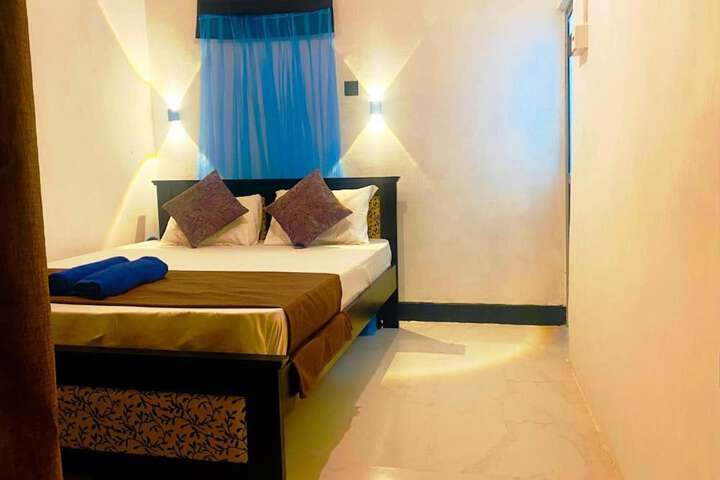 Room 4 of 26