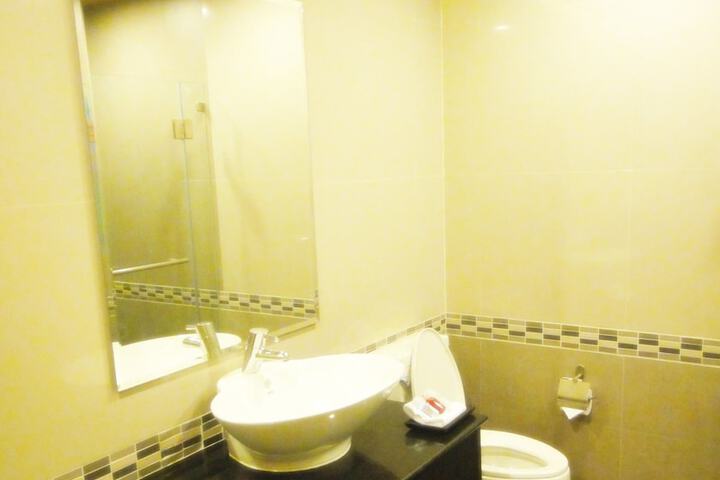 Room 16 of 20