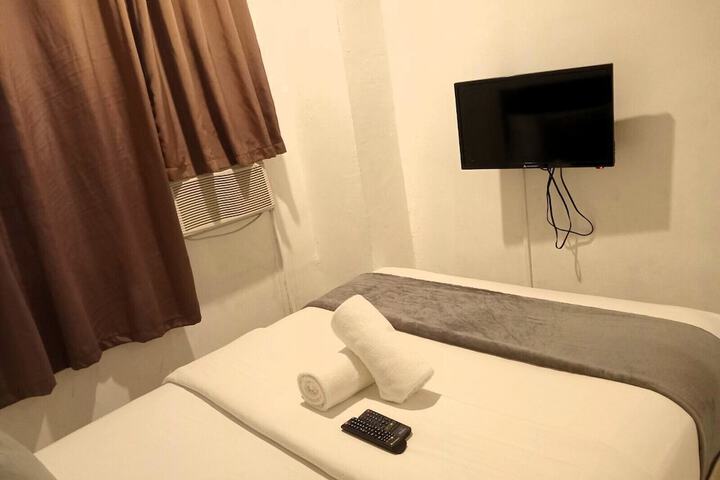 Room 17 of 24