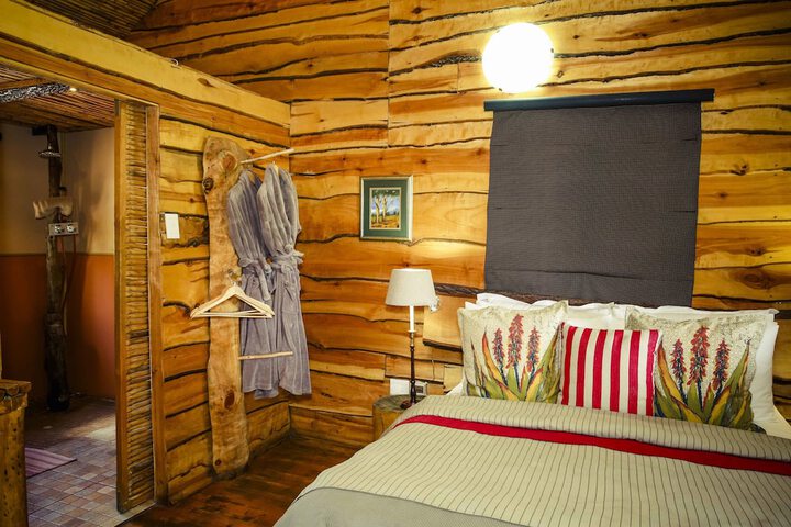 Room 4 of 72