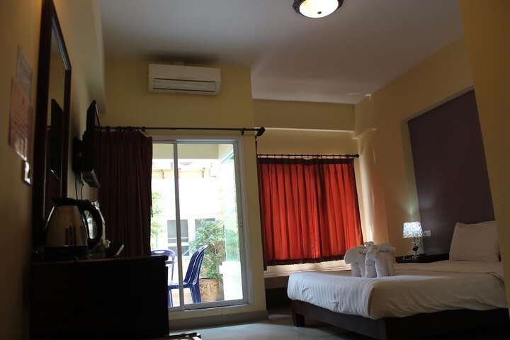 Room 15 of 60