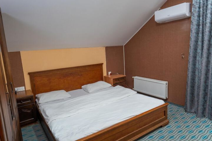 Room 7 of 22
