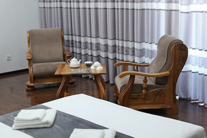 Room 16 of 27