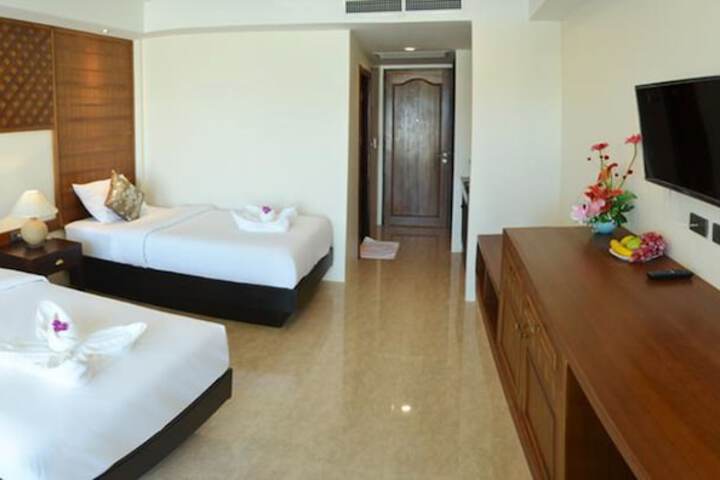 Room 4 of 24