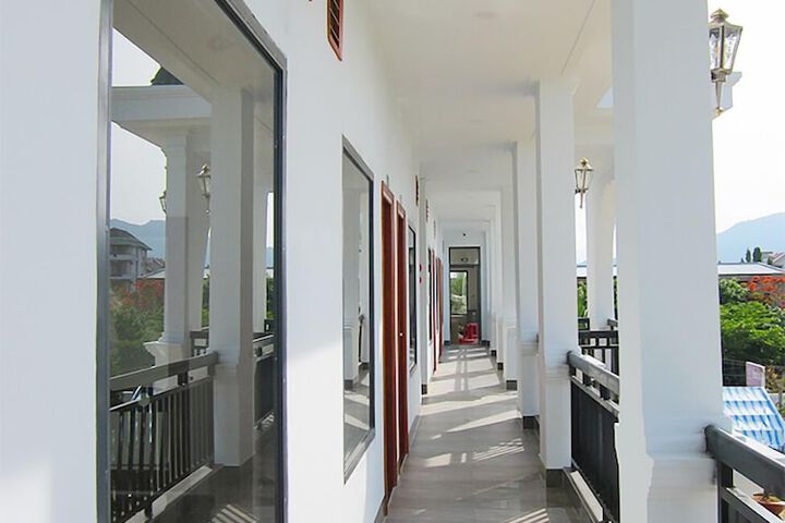 Ballroom/Hall 29 of 36