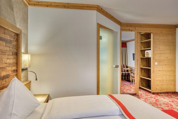 Room 36 of 171