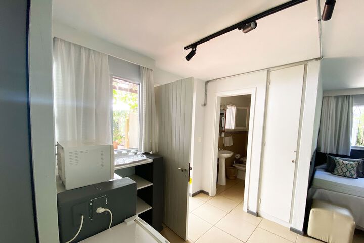 Room 11 of 27
