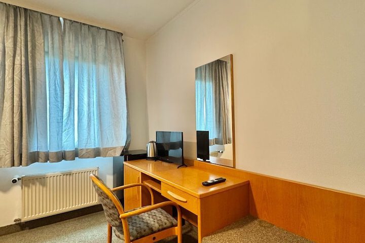 Room 5 of 54