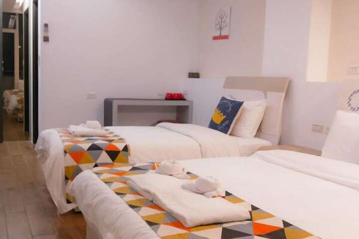 Room 7 of 40