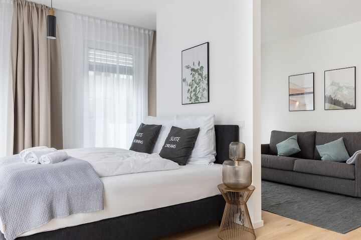 Room 2 of 61