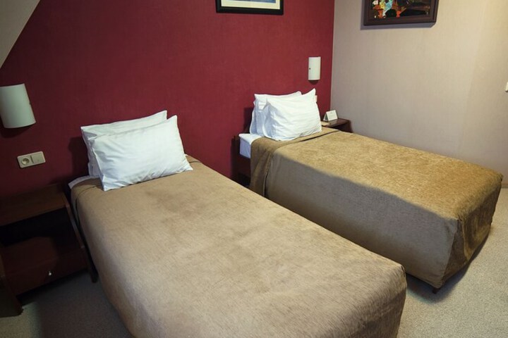 Room 4 of 59