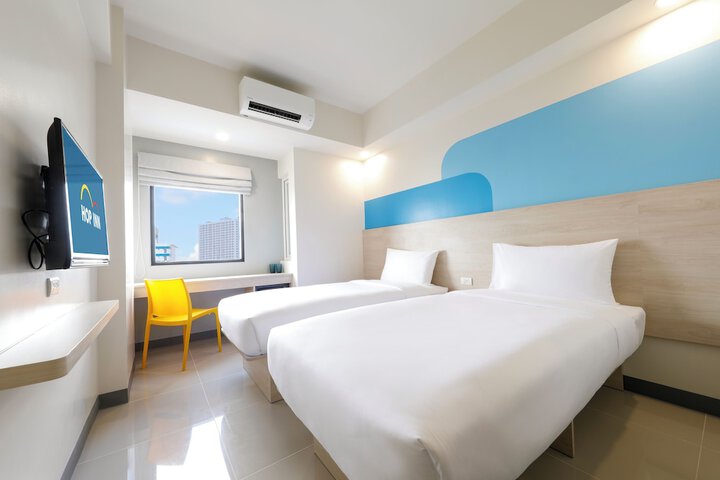 Room 9 of 22