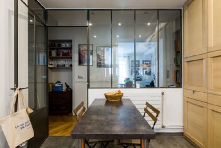 Room 9 of 27