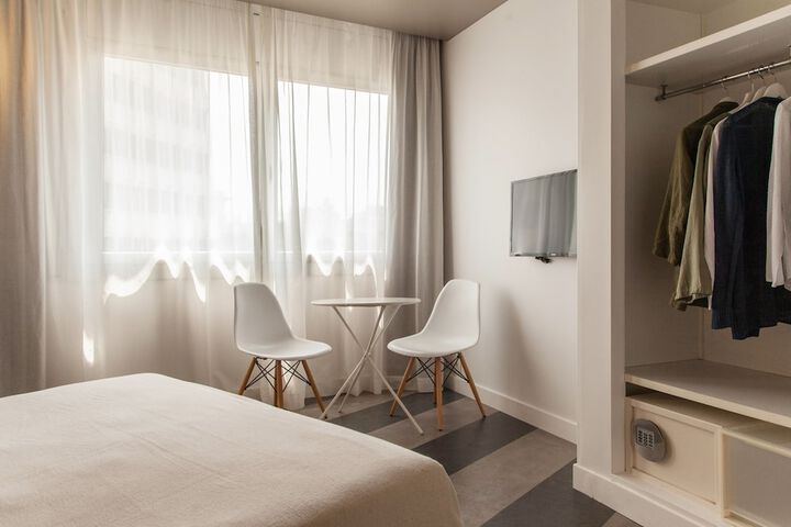 Room 15 of 52