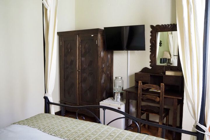 Room 13 of 49