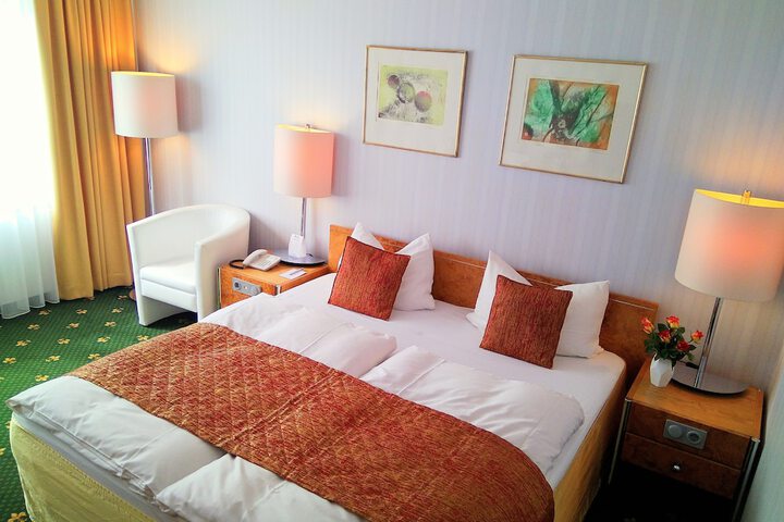 Room 7 of 40