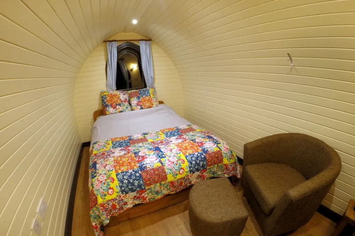 Room 3 of 17
