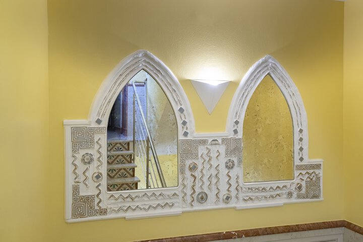 Ballroom/Hall 41 of 48