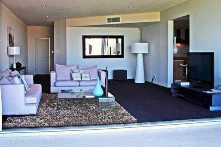 Room 8 of 10