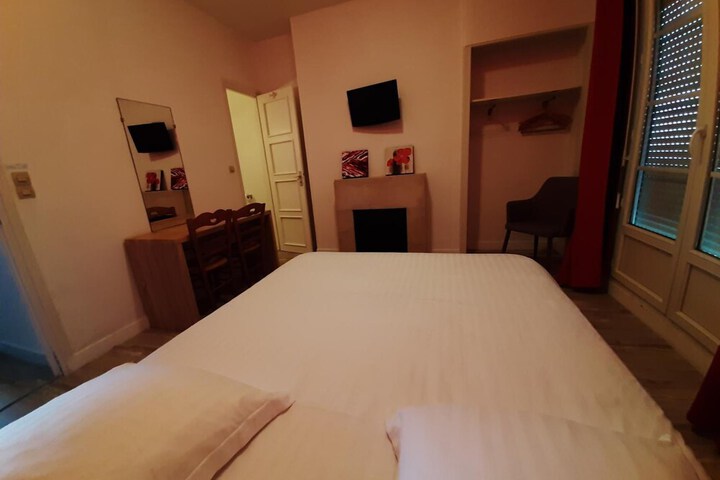 Room 10 of 44