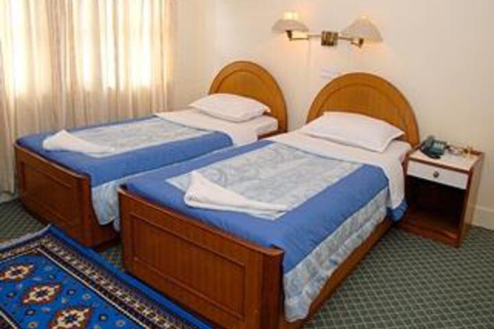 Room 1 of 6