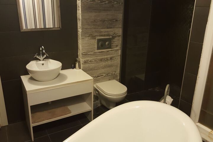 Room 3 of 17