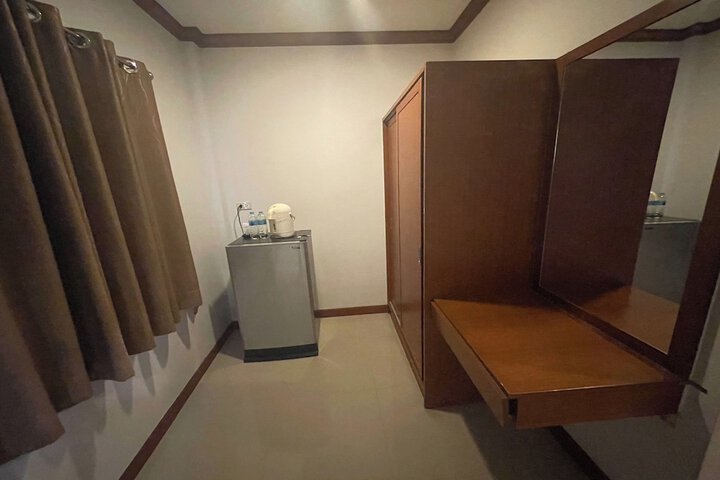 Room 15 of 80