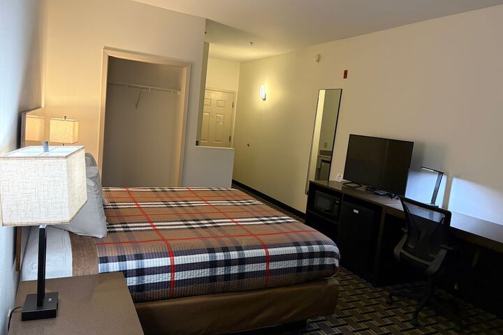 Room 15 of 39
