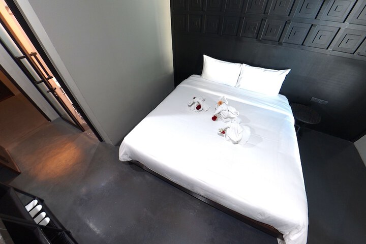 Room 26 of 54