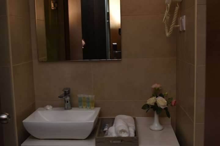 Room 29 of 127