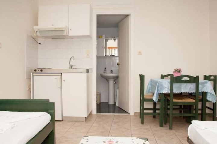 Room 18 of 44
