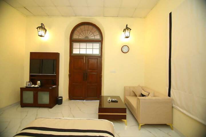 Room 16 of 31