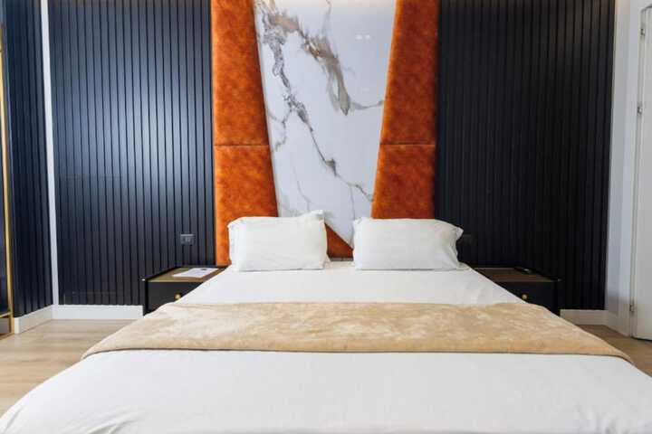 Room 45 of 132