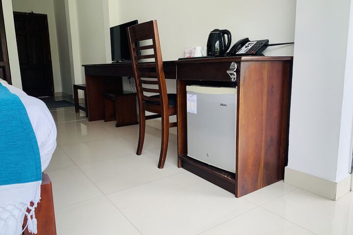 Room 8 of 24