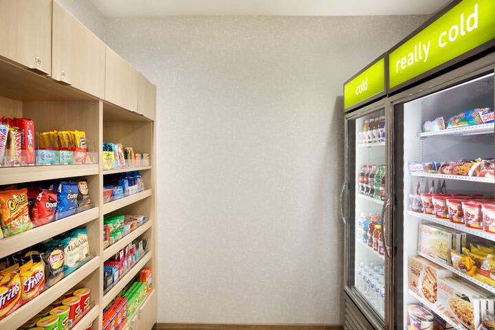 Snack bar
